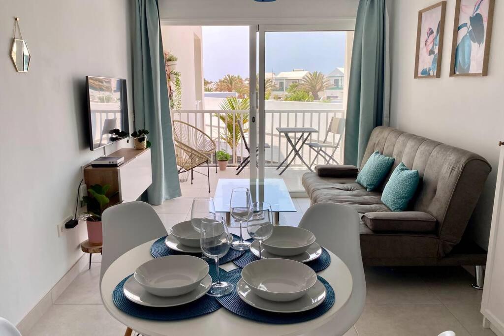 Апартаменты Oasis View Lanzarote Коста-Тегисе Экстерьер фото
